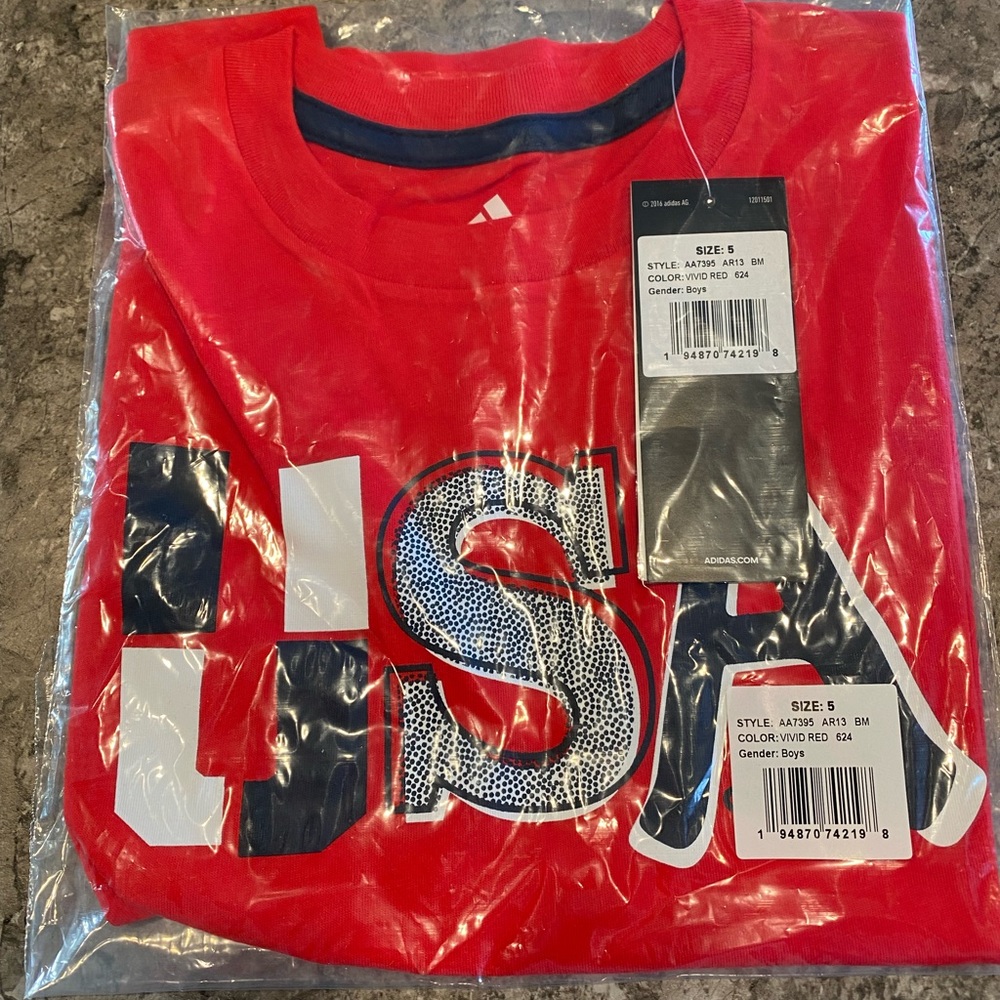 NWT adidas cut off shirt size 5